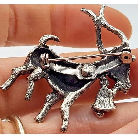 Vintage Chrismas Goat Silvertone Pin Red Eyes 1.5in - Picture 2 of 2